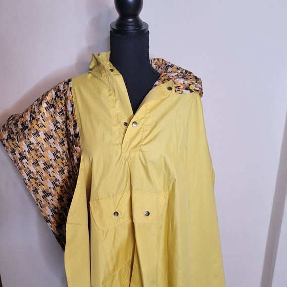 Poncho - Picture 1 of 1